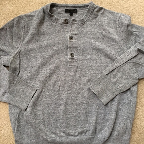 Banana Republic Henley sweater - Picture 2 of 2